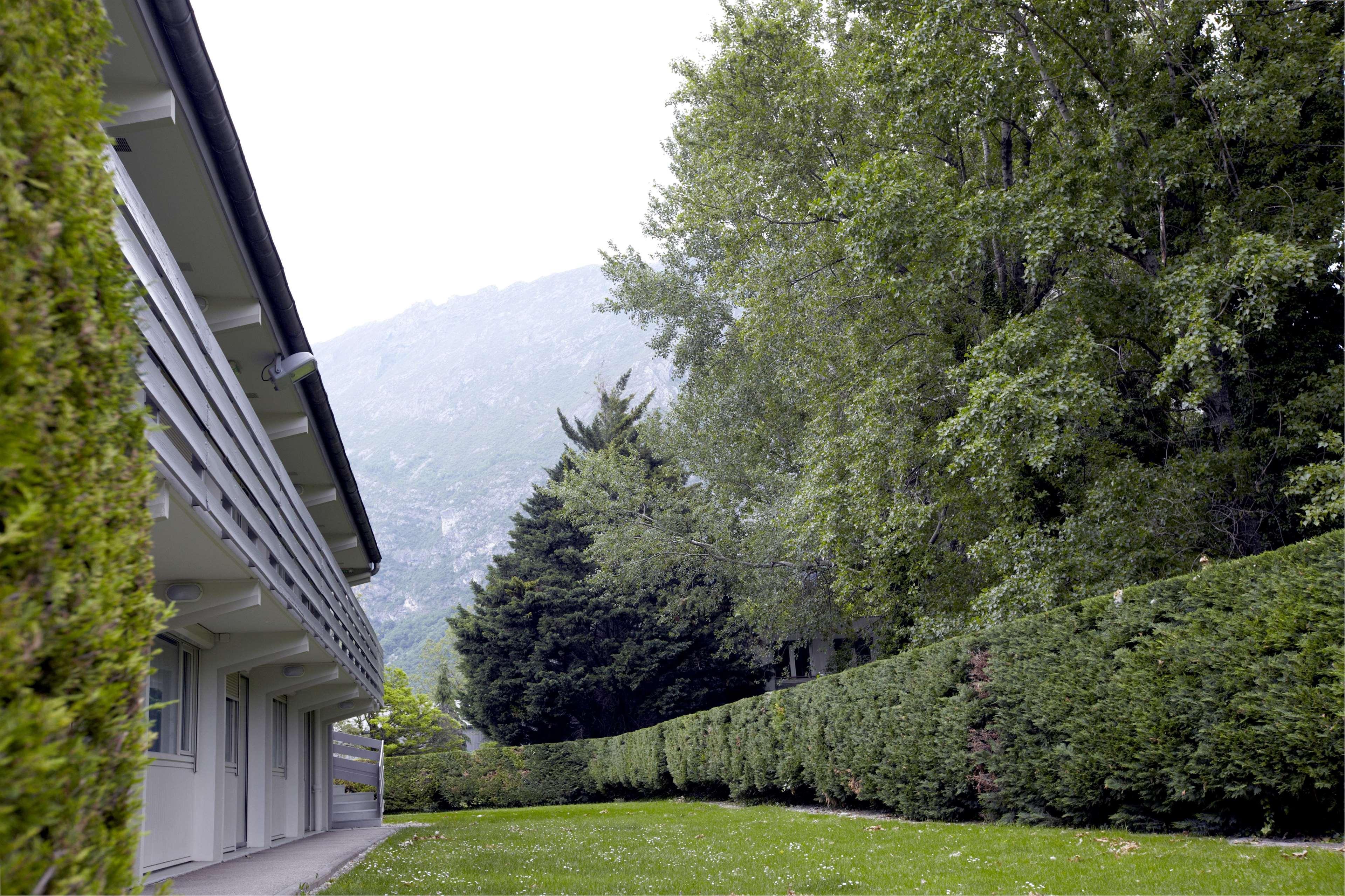 Campanile Grenoble Nord - Saint-Egreve Hotell Exteriör bild